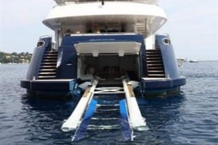 Yacht MAR - Aft Tender Garage